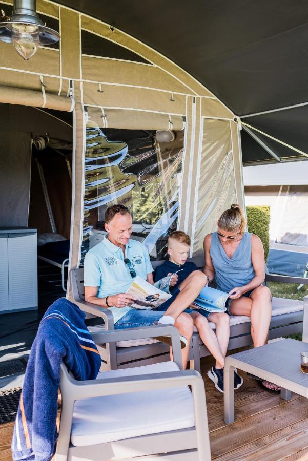 Country Camp Paradiso *